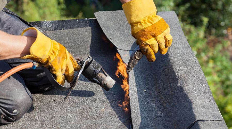 Professional gutter cleaning in Fort Thomas, KY